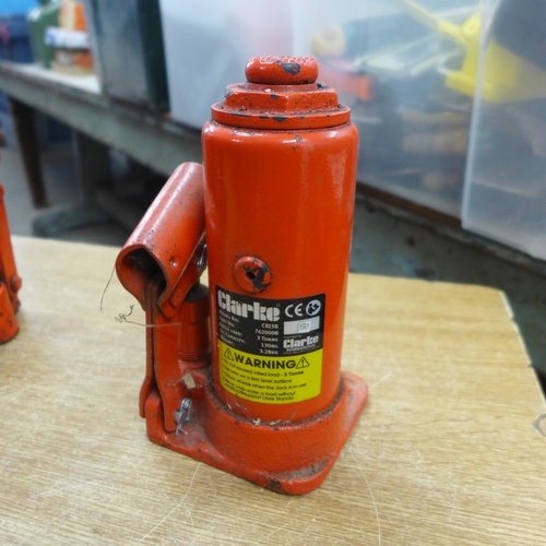 2025 - 3 red bottle jacks 2 x 3 ton - 1 x 5 tonne - W