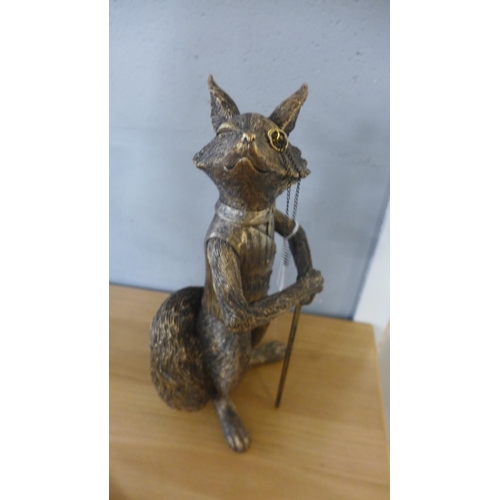 1427 - A Lord Snooty Fox figure (059413756559)   #