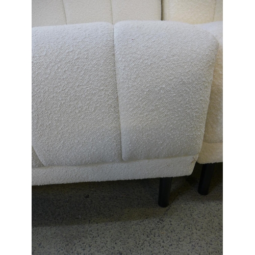 1521 - A white upholstered bench seat