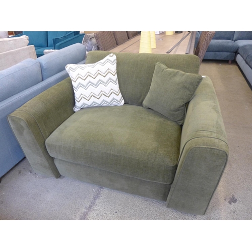 1538 - A chunky forest green upholstered love seat