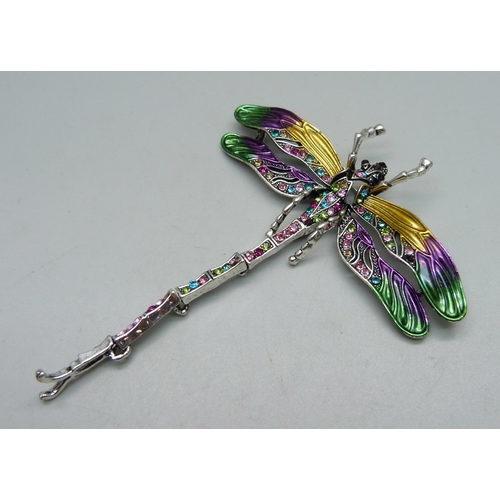 1011 - An articulated dragonfly brooch