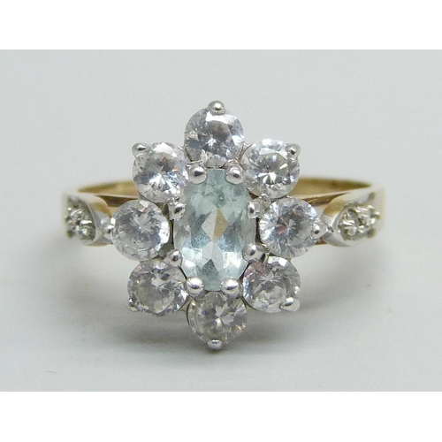 1025 - A 9ct gold and cubic zirconia ring, 1.9g, M