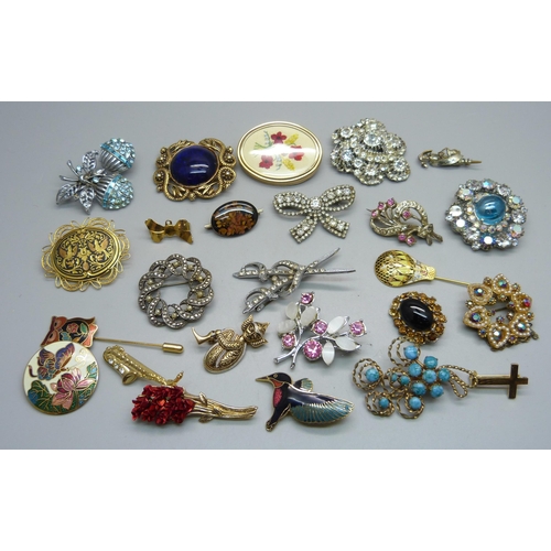 1049 - Twenty-three costume brooches and two stick pins