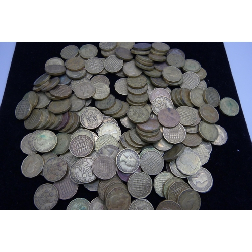 1050 - Over 170 brass 3d coins