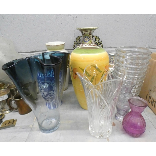 1076 - A collection of vases including Oriental style and glass **PLEASE NOTE THIS LOT IS NOT ELIGIBLE FOR ... 