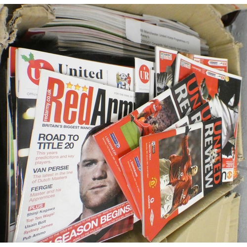 1084 - Eighty-eight Manchester United home programmes and twelve away programmes, 2000/01 onwards **PLEASE ... 