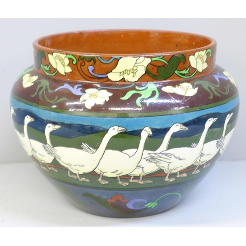 612 - A Foley Intarsio bowl decorated with Geese