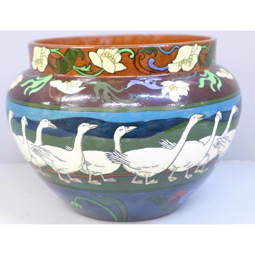 612 - A Foley Intarsio bowl decorated with Geese