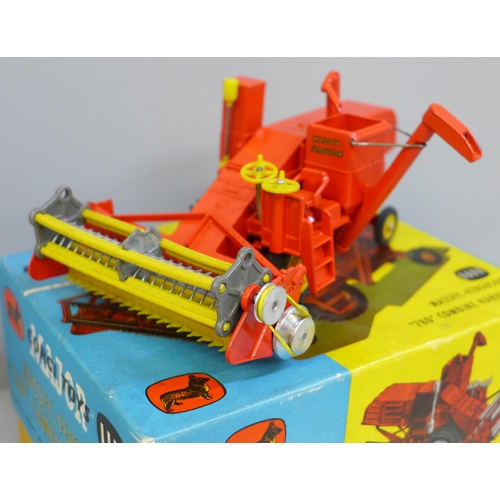 662 - A Corgi Major Toys Massey-Ferguson 780 Combine Harvester, 1111, boxed