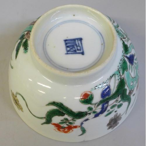 664 - Two Chinese bowls, both a/f