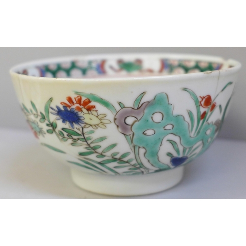 664 - Two Chinese bowls, both a/f