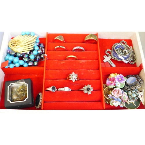 691 - A white jewellery box containing costume jewellery