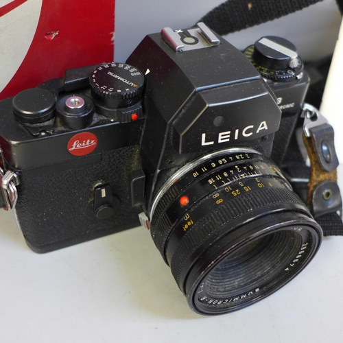 750 - A Leica R3 camera and 1:2/50 lens, both with boxes