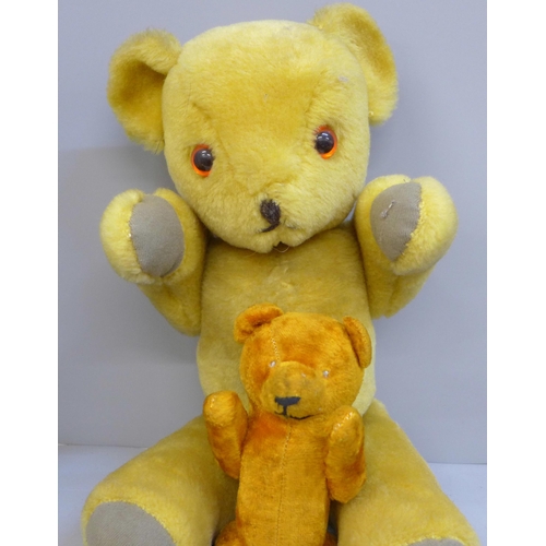 765 - Two vintage Teddy bears