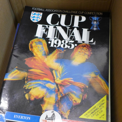 783 - Forty-eight Manchester United modern cup finals, semi-finals and European games programmes including... 