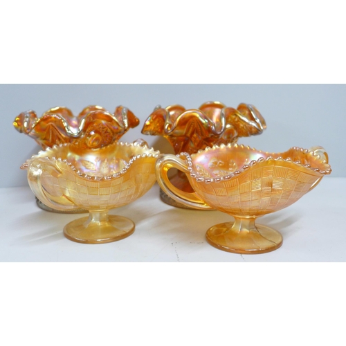 846 - Four carnival glass bowls   **PLEASE NOTE THIS LOT IS NOT ELIGIBLE FOR POSTING AND PACKING**