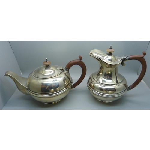 863 - A four piece silver tea service, Birmingham 1928, 1,562g or 50oz.