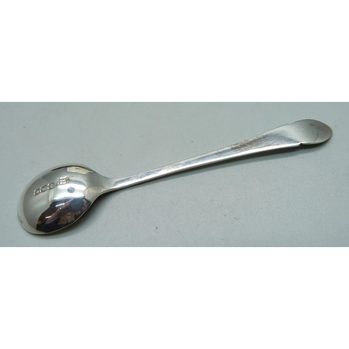 871 - A cased set of six silver coffee spoons, Sheffield 1928, 40g