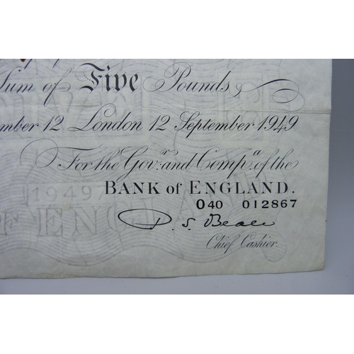 876 - A Bank of England white Five Pounds note, 040 012867, Beale Chief Cashier