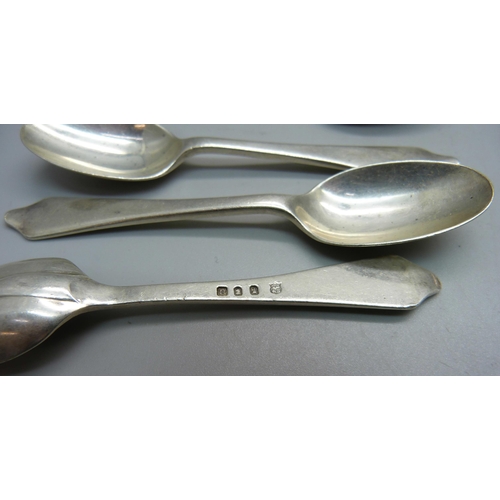 891 - Collectors spoons; including 102g of hallmarked silver and 36g of .800 silver