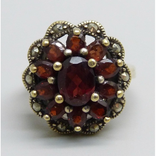 966 - A large silver gilt, garnet and marcasite cluster ring, K