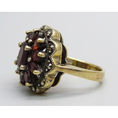 966 - A large silver gilt, garnet and marcasite cluster ring, K