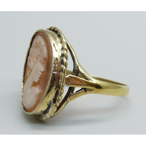 973 - A silver gilt cameo ring marked gold on silver, R