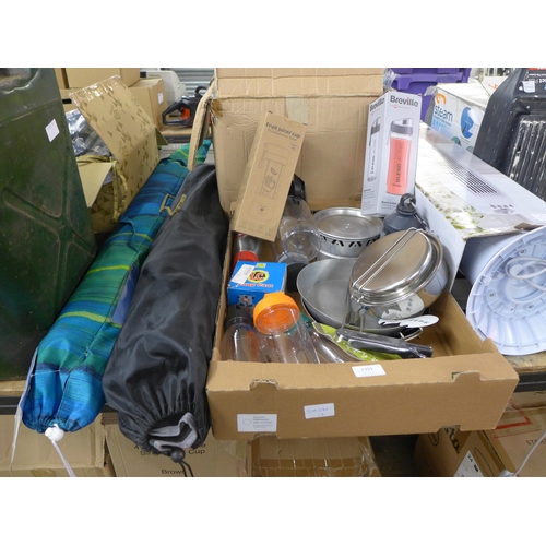 2391 - A quantity of camping items, Tommy Bahama Beach umbrella, pots and pans, a fruit juicer USB and some... 