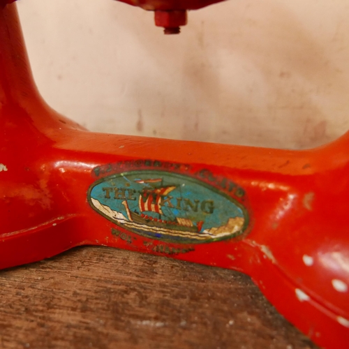 362 - A set of vintage kitchen scales and brass weights