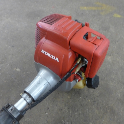 2253 - A Honda GX22 4-stroke petrol strimmer - Police repossession