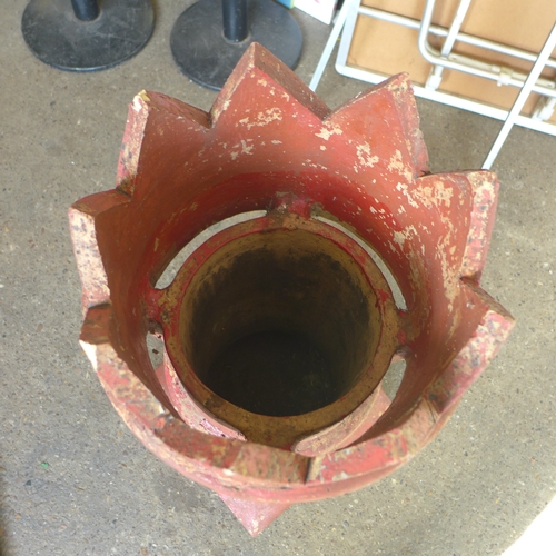 2261 - A red painted chimney pot