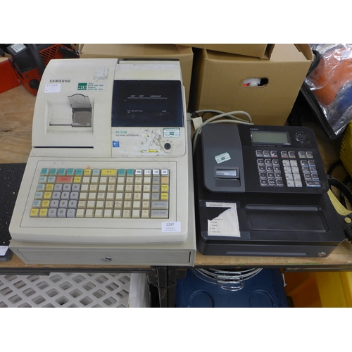 2297 - A Samsung ER-5140 electronic till register and a Casio electronic till register (both with keys)