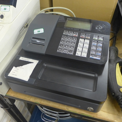 2297 - A Samsung ER-5140 electronic till register and a Casio electronic till register (both with keys)