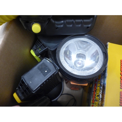 2022 - A quantity of 8 flash lights including 3,000,000 candle power halogen lantern, Lloytron 1,000,000 ca... 