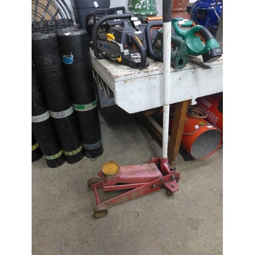 2268A - A 3 ton trolley jack