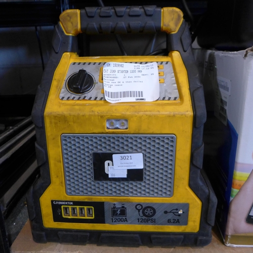 3021 - Cat 1200 Amp Jump Starter (model:- CJ1000DXT) (306-80) * This lot is subject to VAT