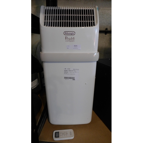 3025 - Delonghi 8.3K White Aircon Unit, with Remote original RRP £329.99 + VAT (306-74) * This lot is subje... 