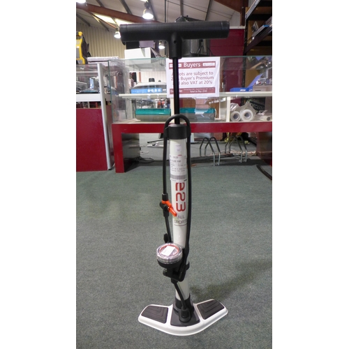 3045 - One23 Floor Pump    (306-332) * This lot is subject to VAT