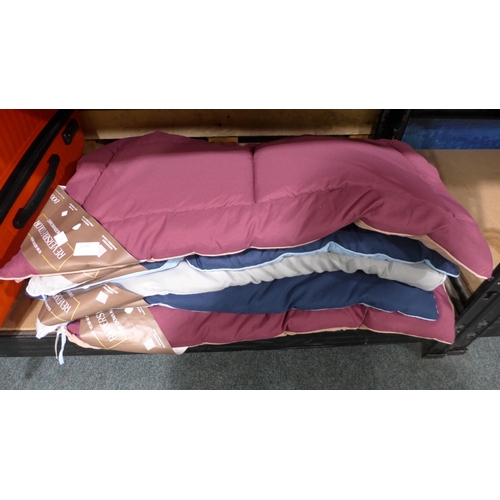 3149 - 6x Reversible Pillows (306-803) *This lot is subject to VAT