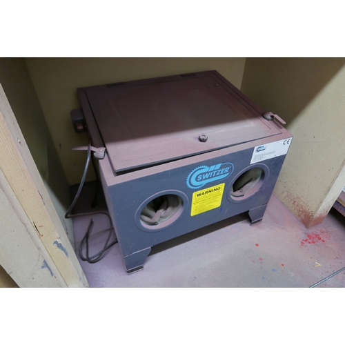 2 - A Switzer XH-SBC90 90 litre sandblast cabinet. Item has been in use until recently and is offered fo... 