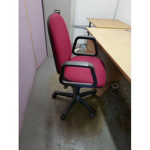 17 - An office desk, chair and three-drawer mobile pedestal. Items are offered for sale in situ at Strell... 