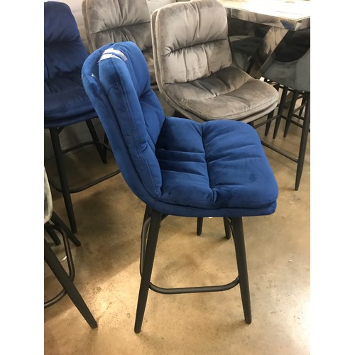 1421 - A pair of Enderson dark blue velvet bar stools