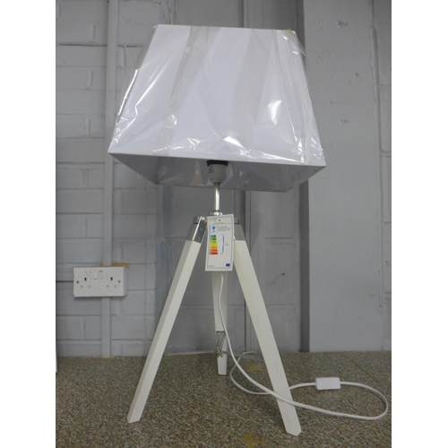 1479 - A white tripod table lamp