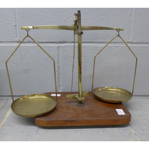 1103 - A set of balance scales **PLEASE NOTE THIS LOT IS NOT ELIGIBLE FOR POSTING AND PACKING**