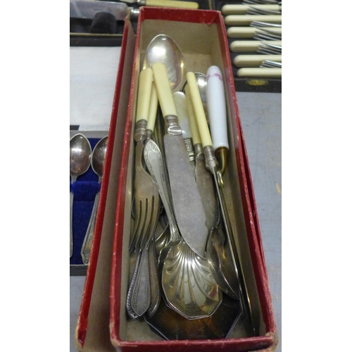 1110 - A collection of boxed flatware