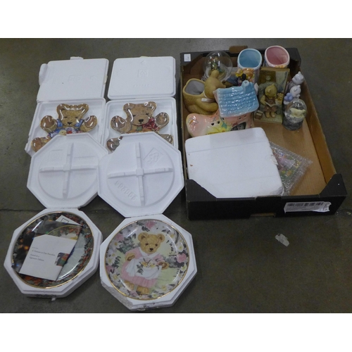 1111 - Teddy Bear collectors plates by Franklin Mint x 6 and other Teddy Bear items **PLEASE NOTE THIS LOT ... 