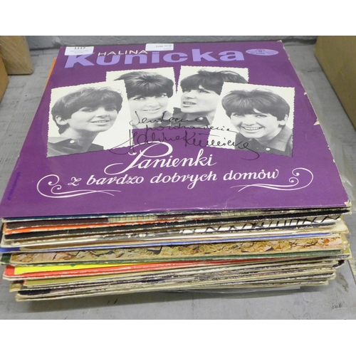 1117 - A collection of Polish vinyl records, 38 LPs and three 10