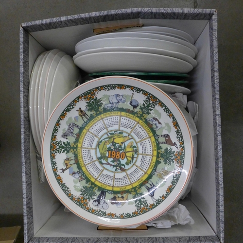 1133 - Collectors plates and other decorative plates including Royal Worcester, Wedgwood, et. **PLEASE NOTE... 