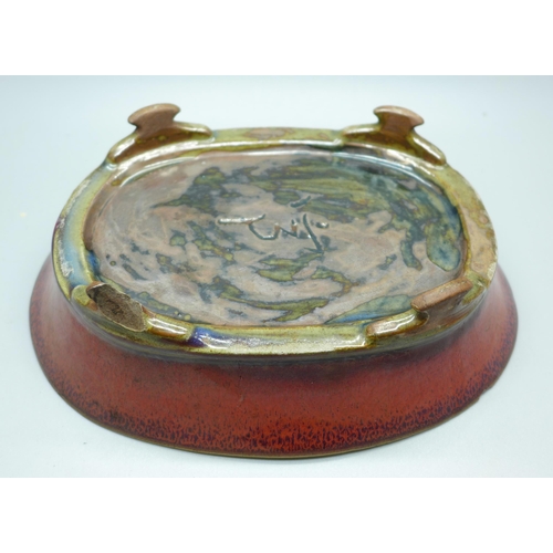 629 - A Chinese oval stand, a/f, chips to the rim and one foot, 20cm wide