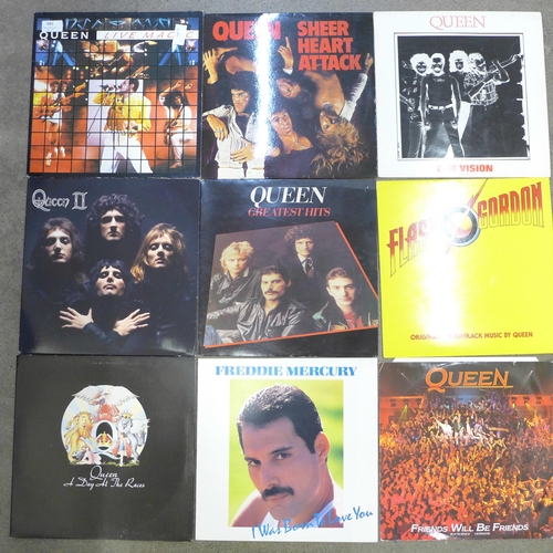 685 - Ten Queen LP records and 12